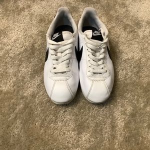 Nike White and Black Women’s Sneakers